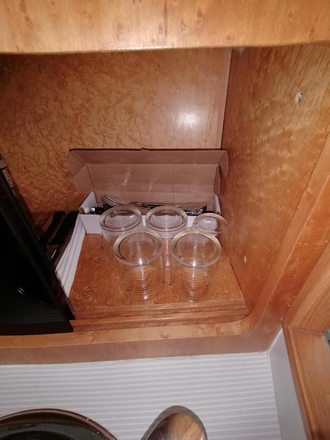 Sejour Insolite Sur Un Yacht. Bateau Hotel A Quai. La Rochelle  Exterior foto